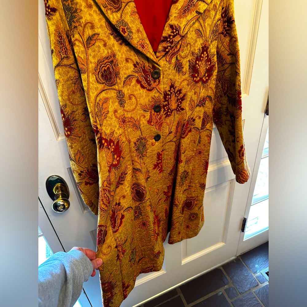 CABI Jacobean Guinevere Brocade Floral Flower Gold Tapestry Coat Jacket.